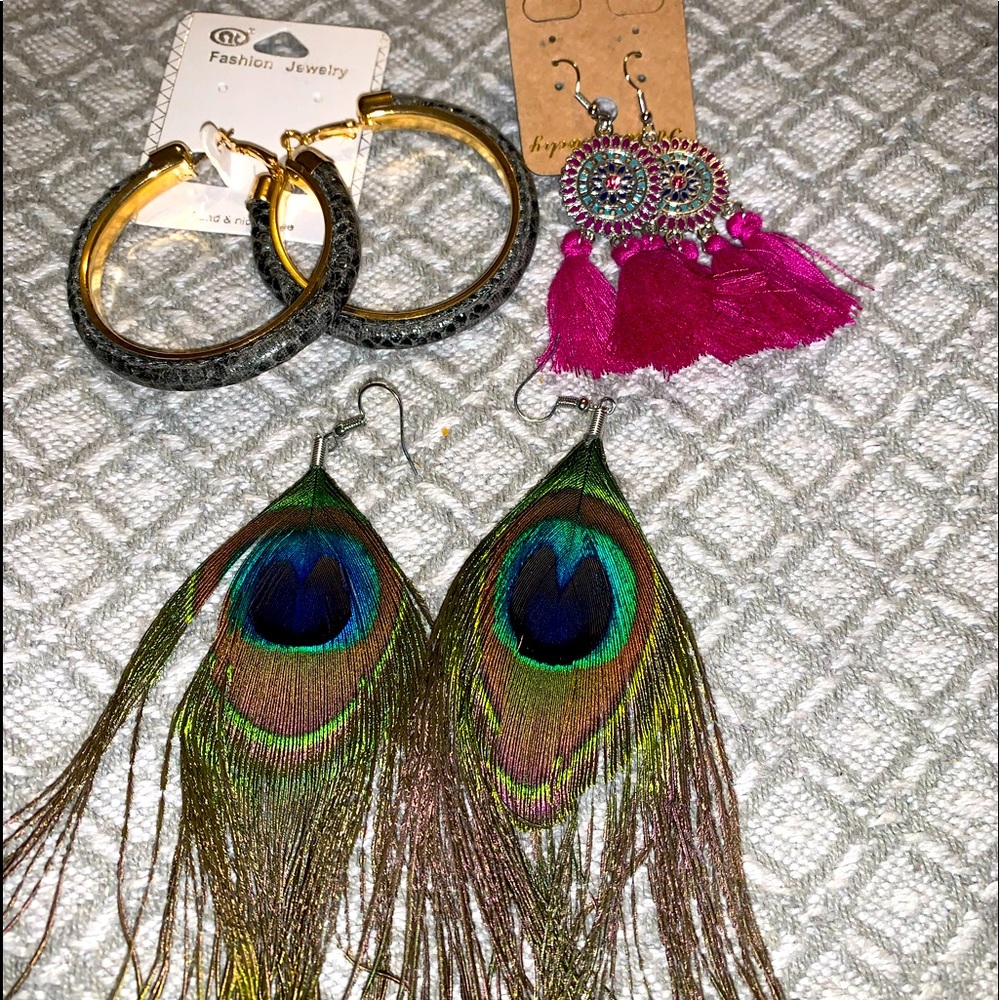 Set of earrings you cannot  say no to